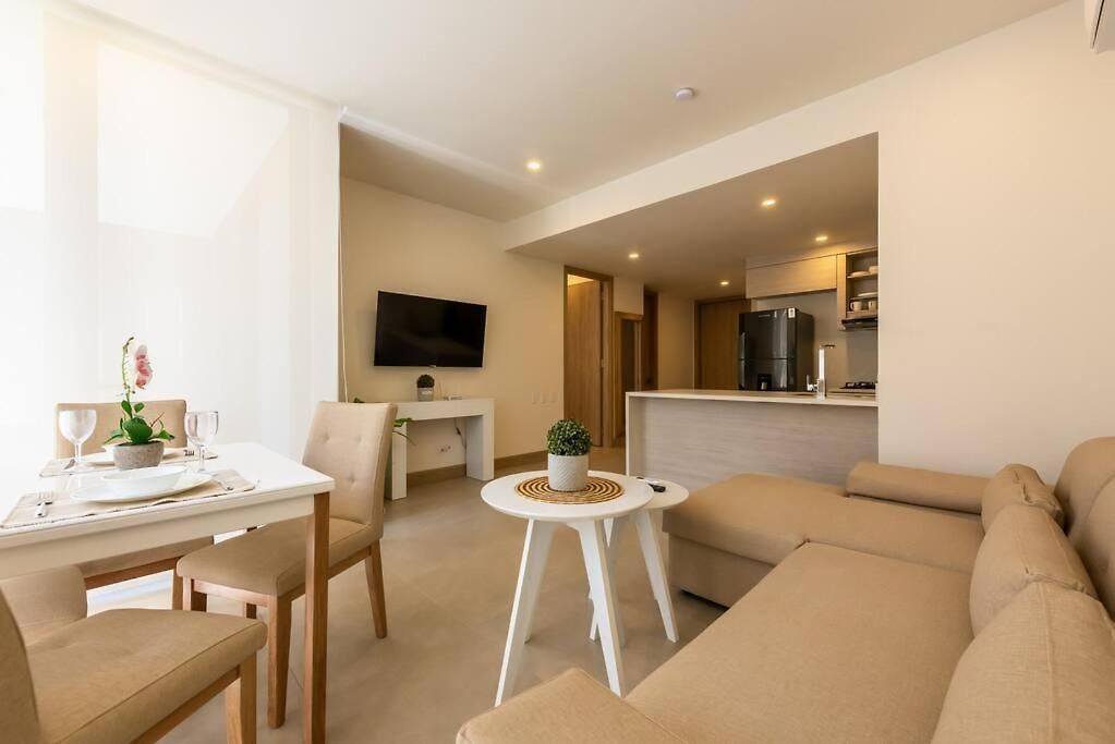 Apartamento Escapada De Ensueno Frente Al Mar: Apartamento De Lujo En